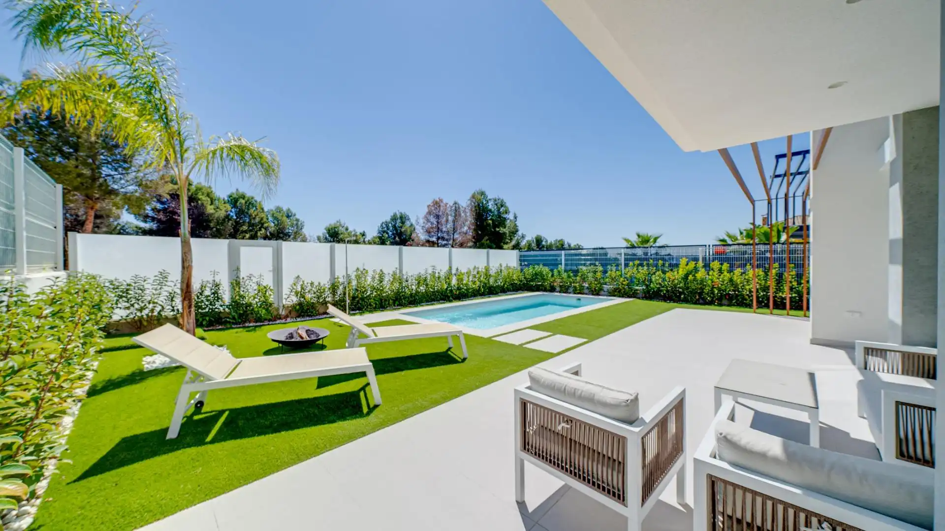 Chalet con piscina en alquiler en Golf Bahía, imagen 12