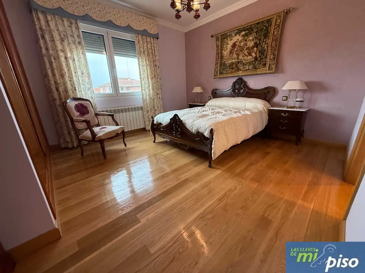 Dormitori de Casa o xalet en venda en Santovenia de Pisuerga amb Calefacció, Jardí privat i Parquet