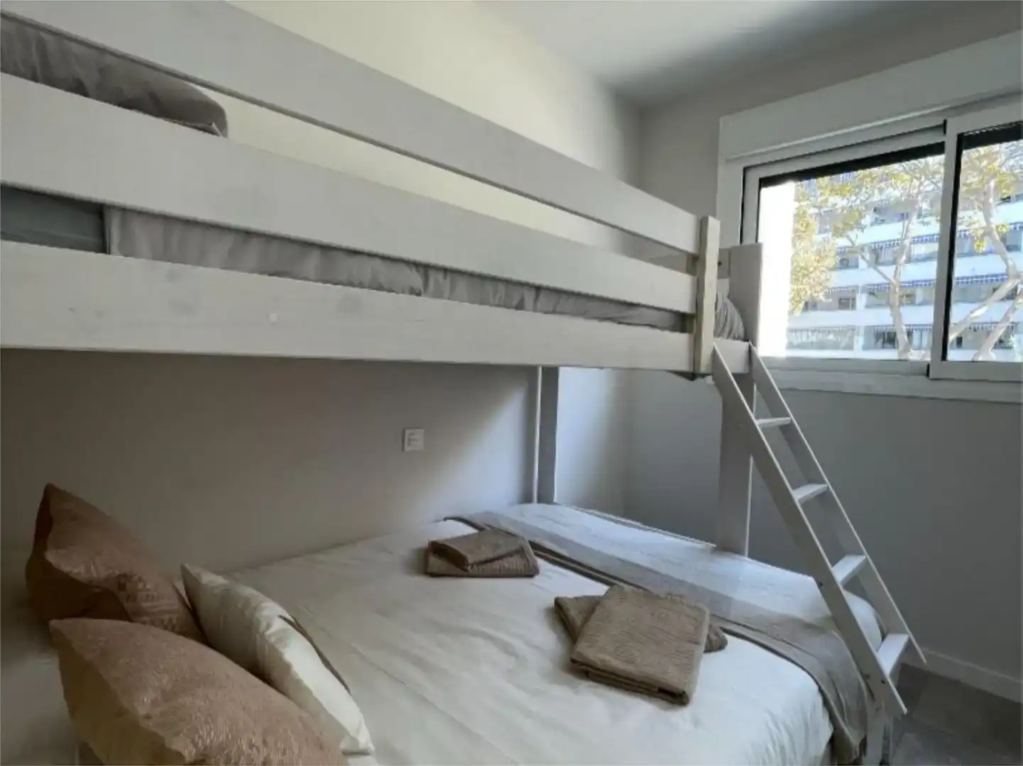 Habitación de Piso en venta en Marbella con Aire acondicionado, Jardín privado y Trastero