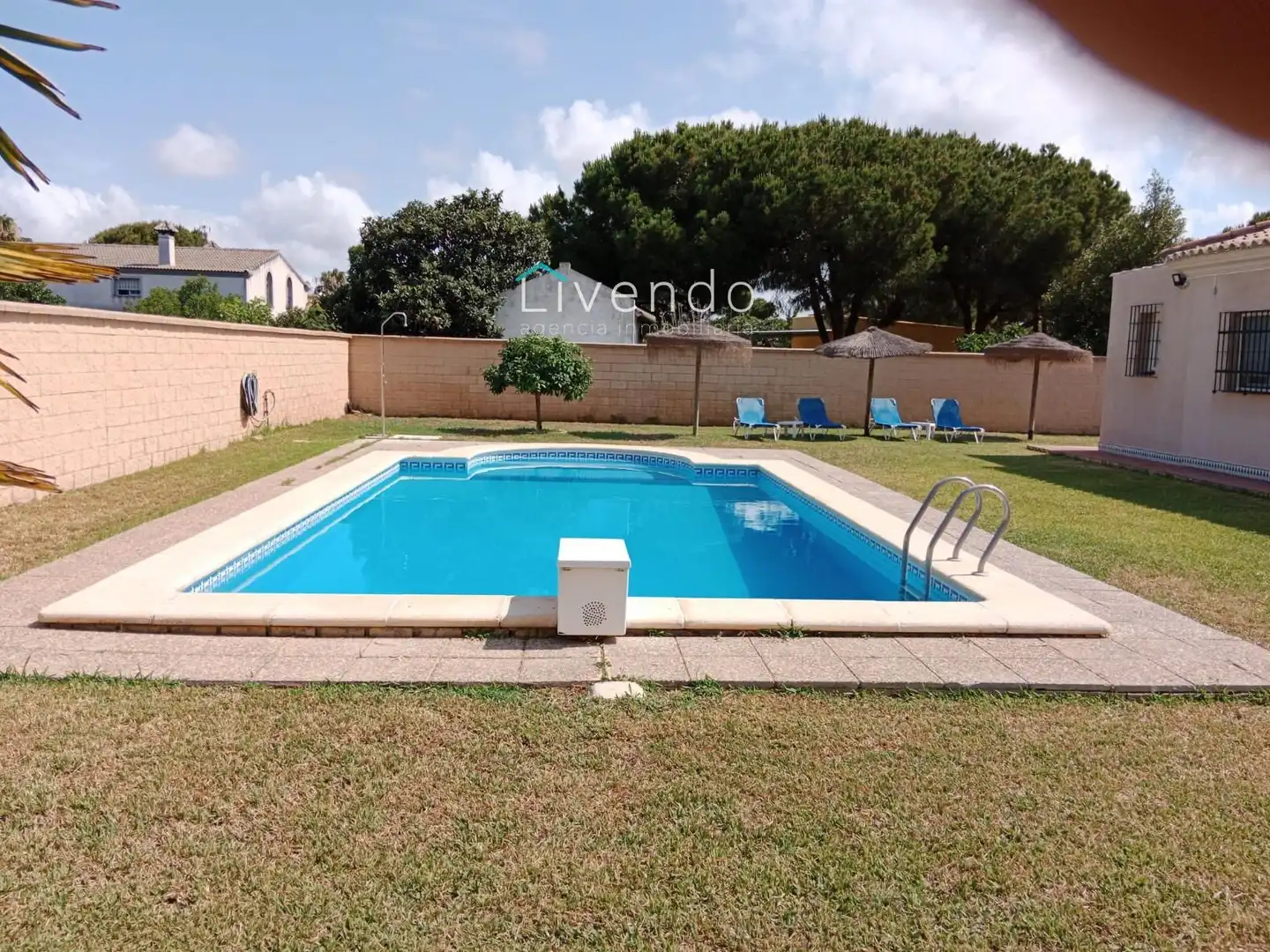 Piscina de Casa o chalet en venta en Chiclana de la Frontera con Piscina y Alarma