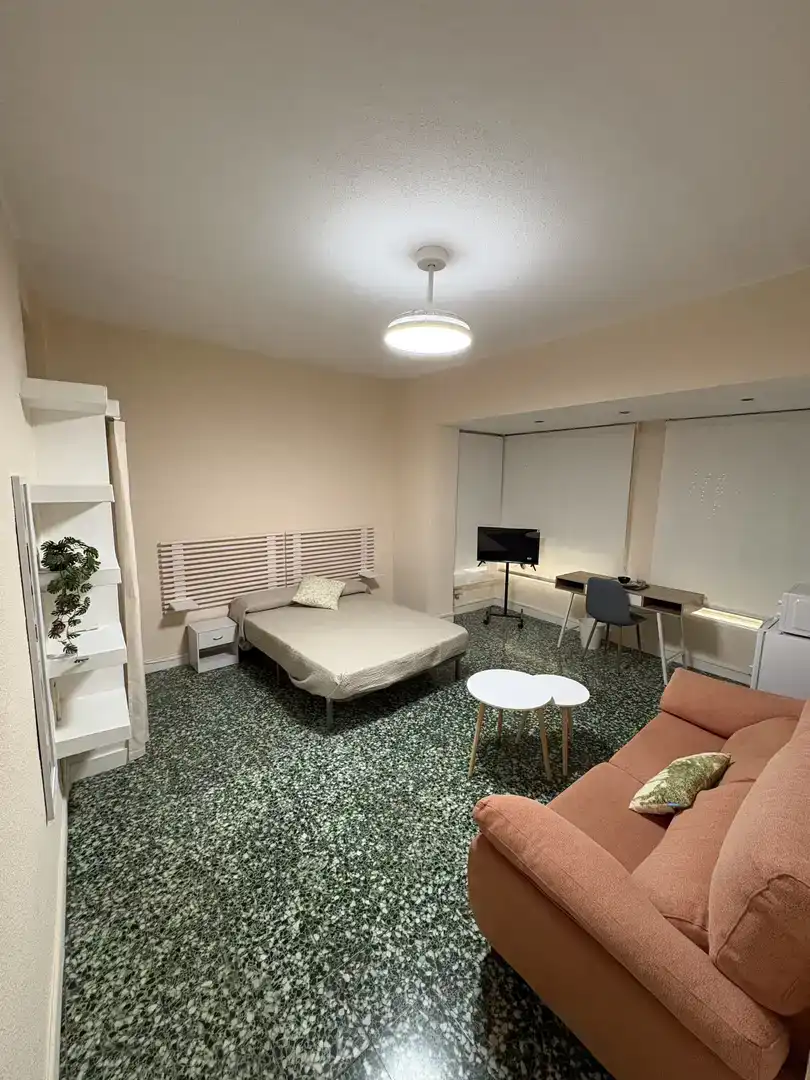 Habitación de Piso para compartir en Alzira con Aire acondicionado y Amueblado
