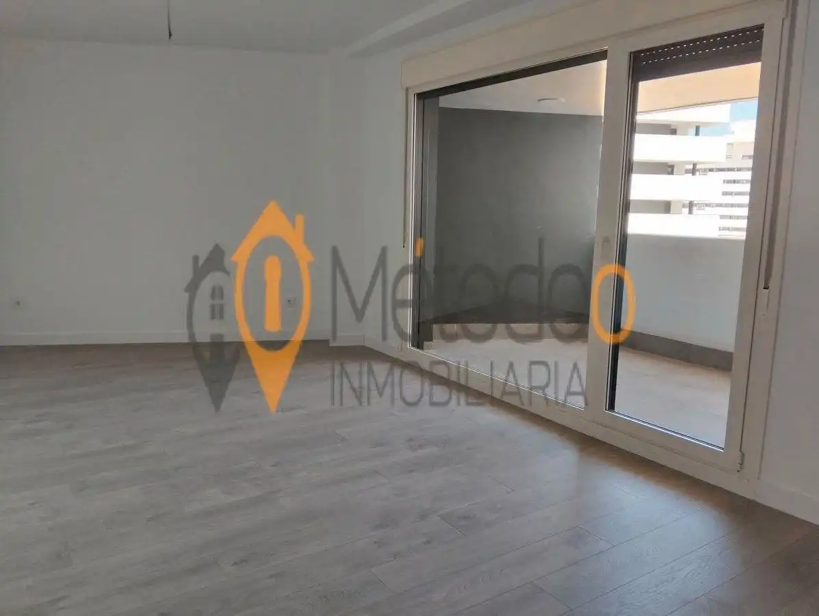Sala de estar de Piso de alquiler en Sevilla con Aire acondicionado, Calefacción y Parquet