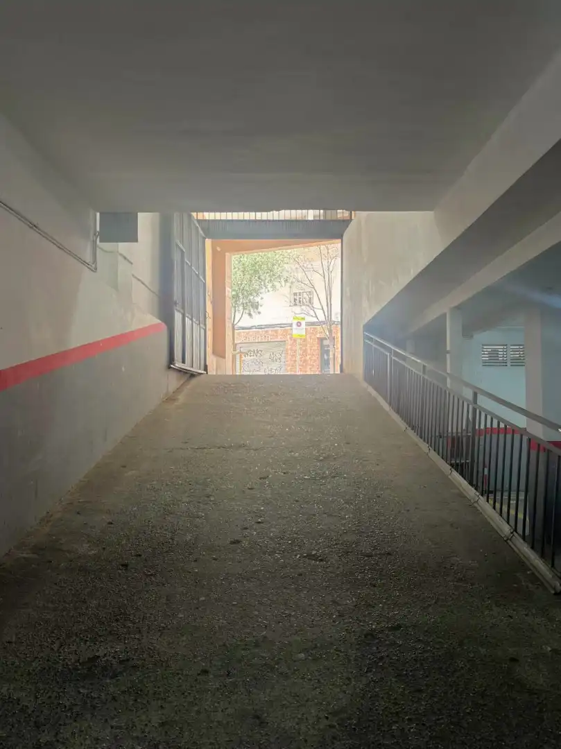 Garaje en venta en L'Hospitalet de Llobregat
