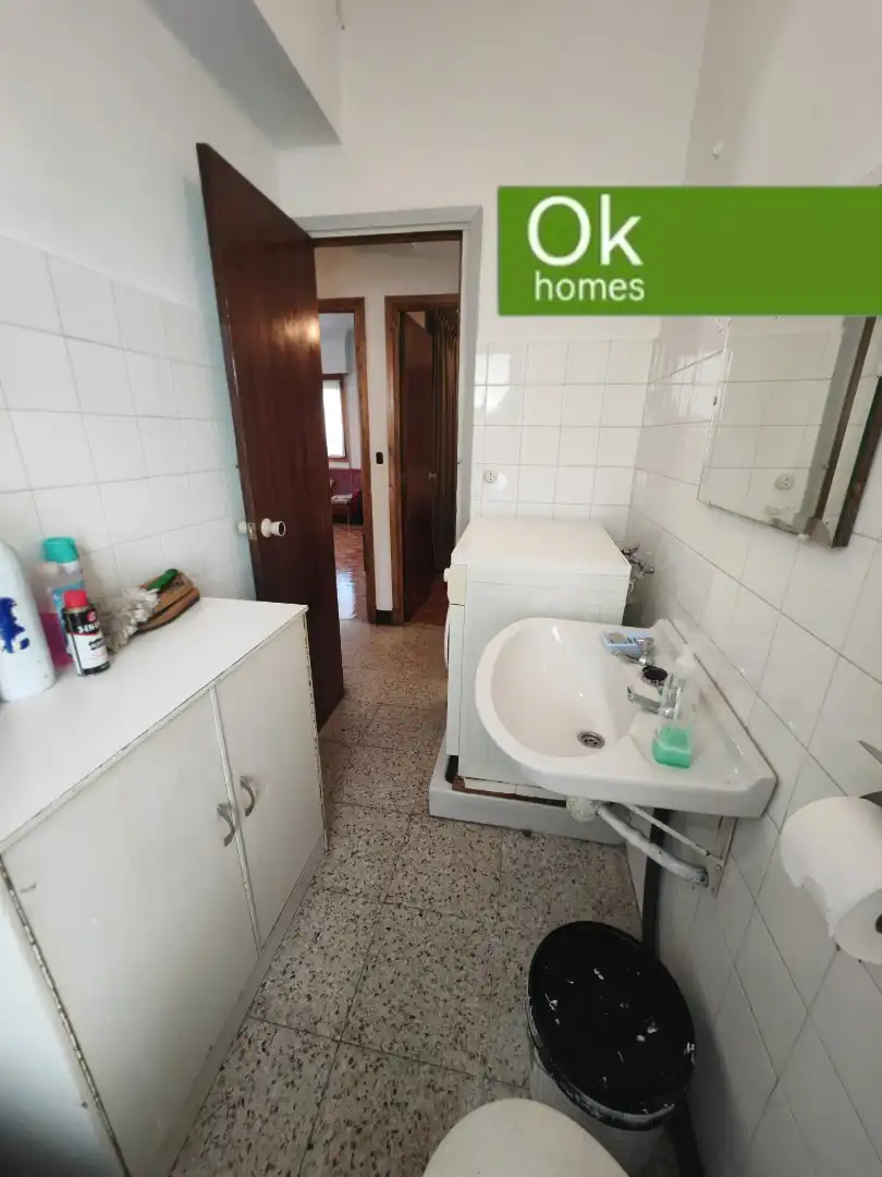 Bany de Pis en venda en Guitiriz amb Parquet, Terrassa i Moblat