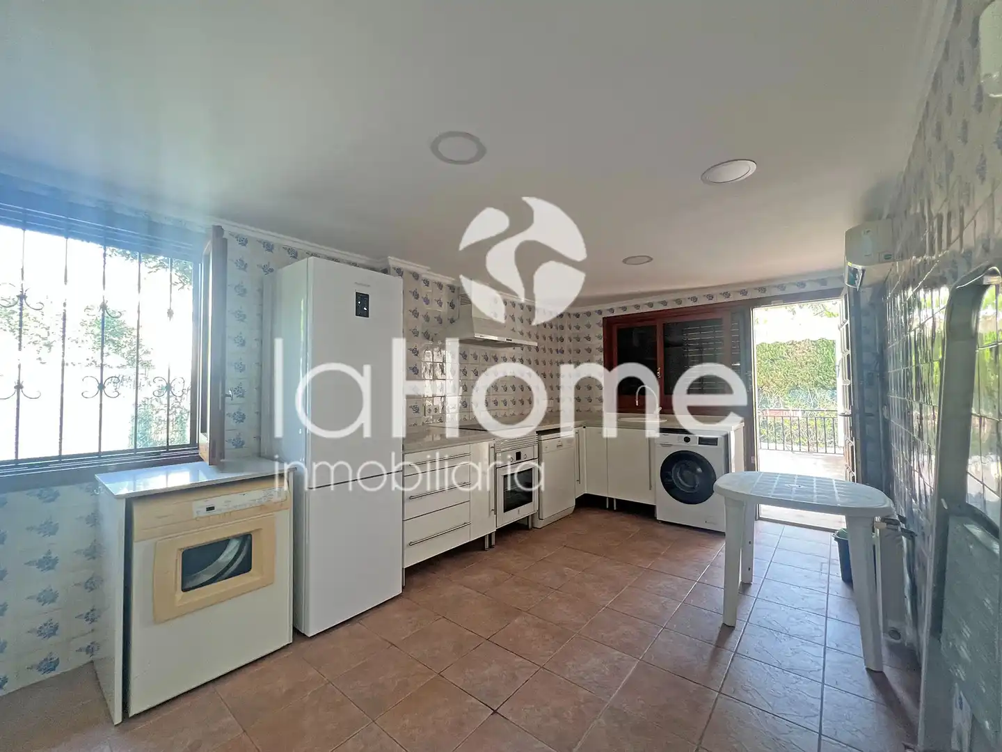 Cocina de Casa o chalet de alquiler en Paterna con Aire acondicionado, Calefacción y Jardín privado