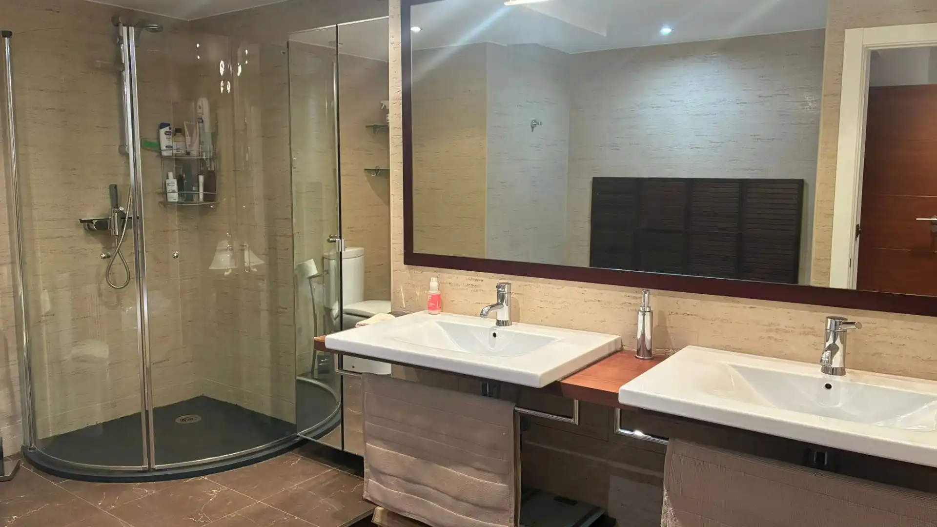Baño de Piso en venta en Lleida con Aire acondicionado y Calefacción