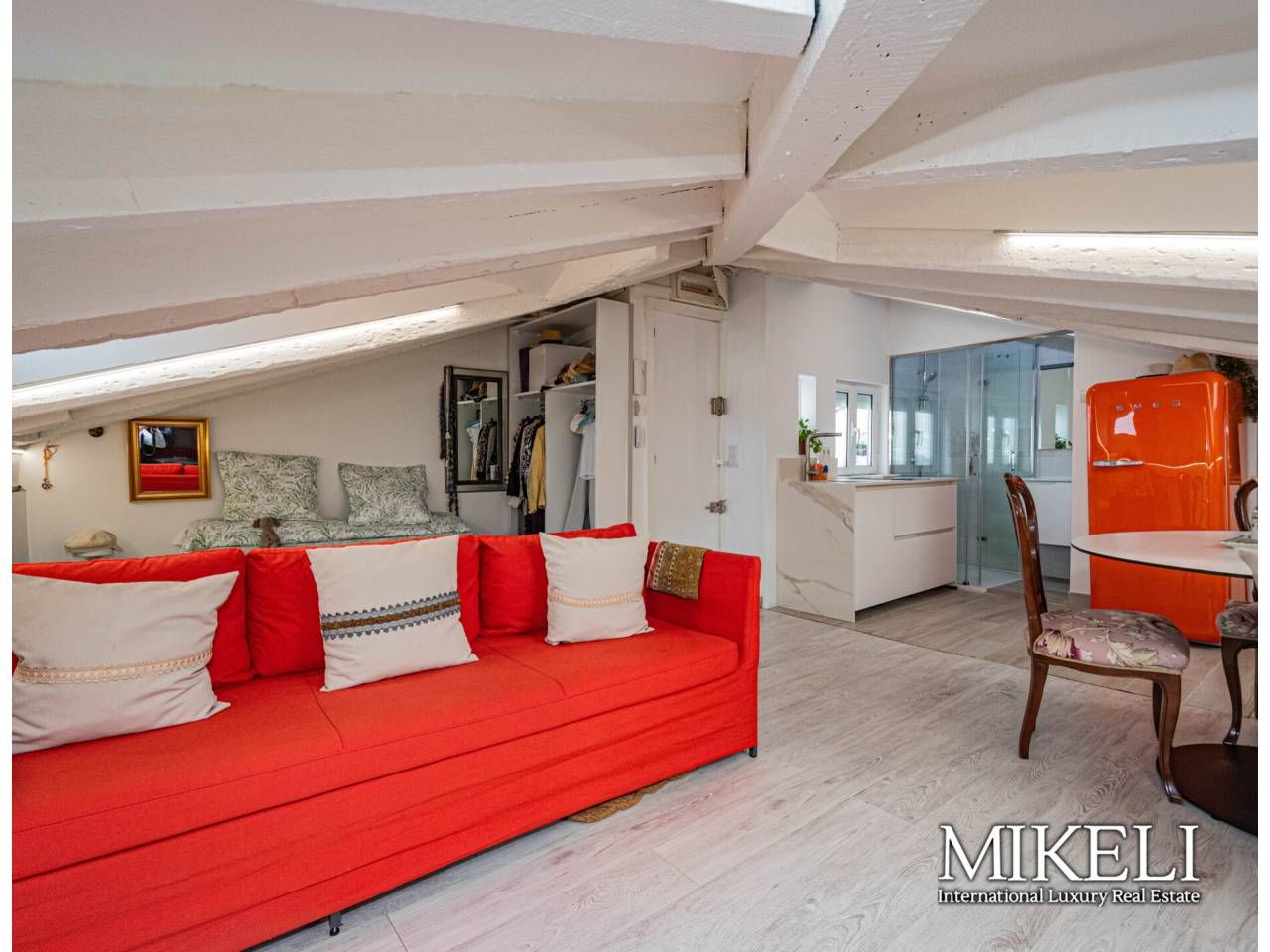 Living room of Study to rent in Santander  with Heating, Parquet flooring and Furnished