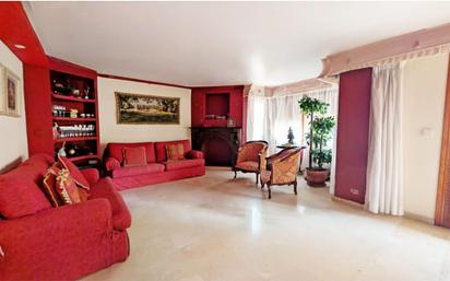 Living room of Flat for sale in Elche / Elx  with Air Conditioner, Heating and Parquet flooring