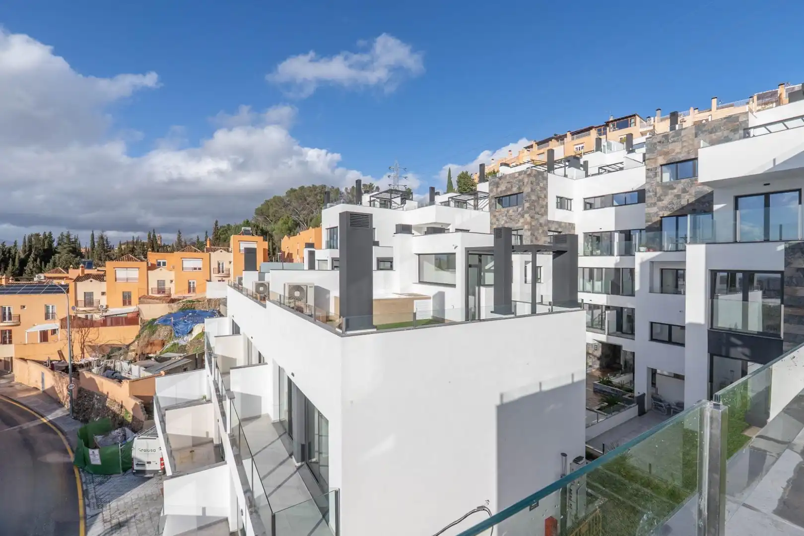 Vista exterior de Dúplex de alquiler en Granada con Aire acondicionado, Calefacción y Terraza