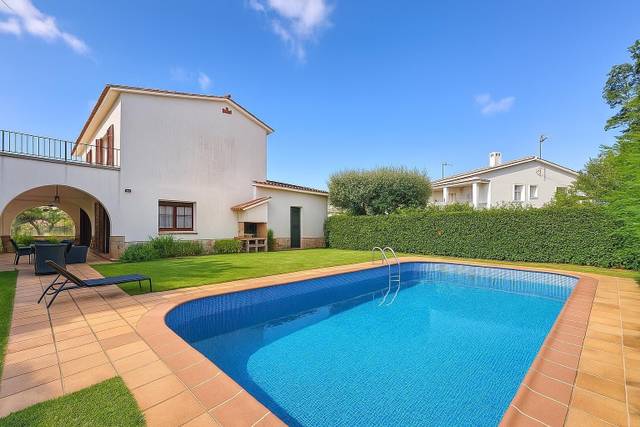 Casa-chalet en Venta en  LLEVANT en Maçanet de la Selva pueblo