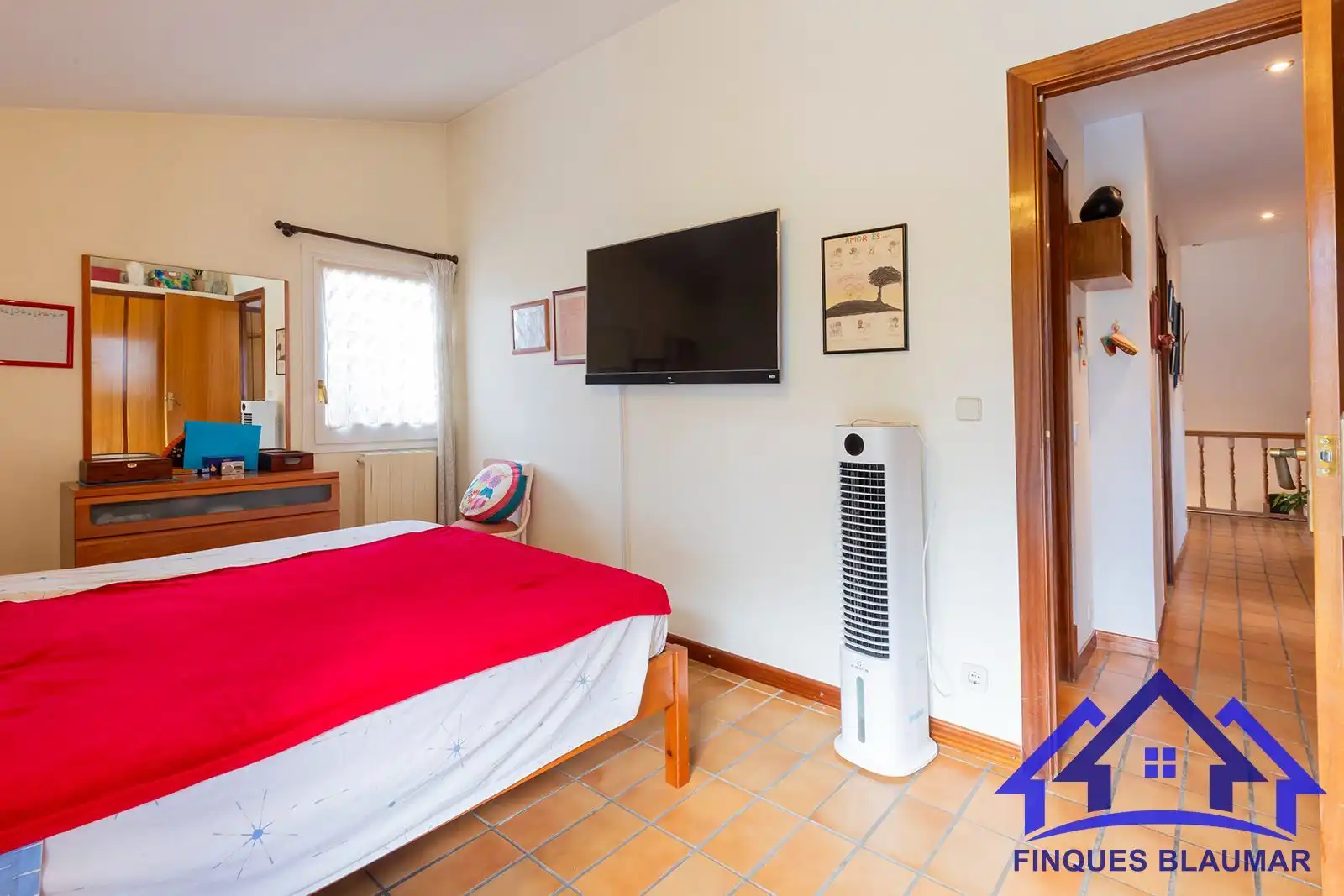 Sala d'estar de Casa o xalet en venda en Sant Iscle de Vallalta amb Calefacció, Jardí privat i Terrassa