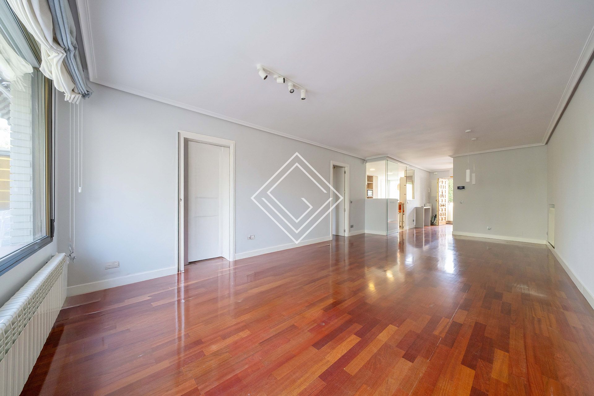 Dúplex de lloguer en La Moraleja amb Aire condicionat, Terrassa i Piscina comunitària