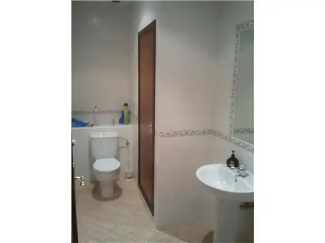 Baño de Local de alquiler en Don Benito con Aire acondicionado