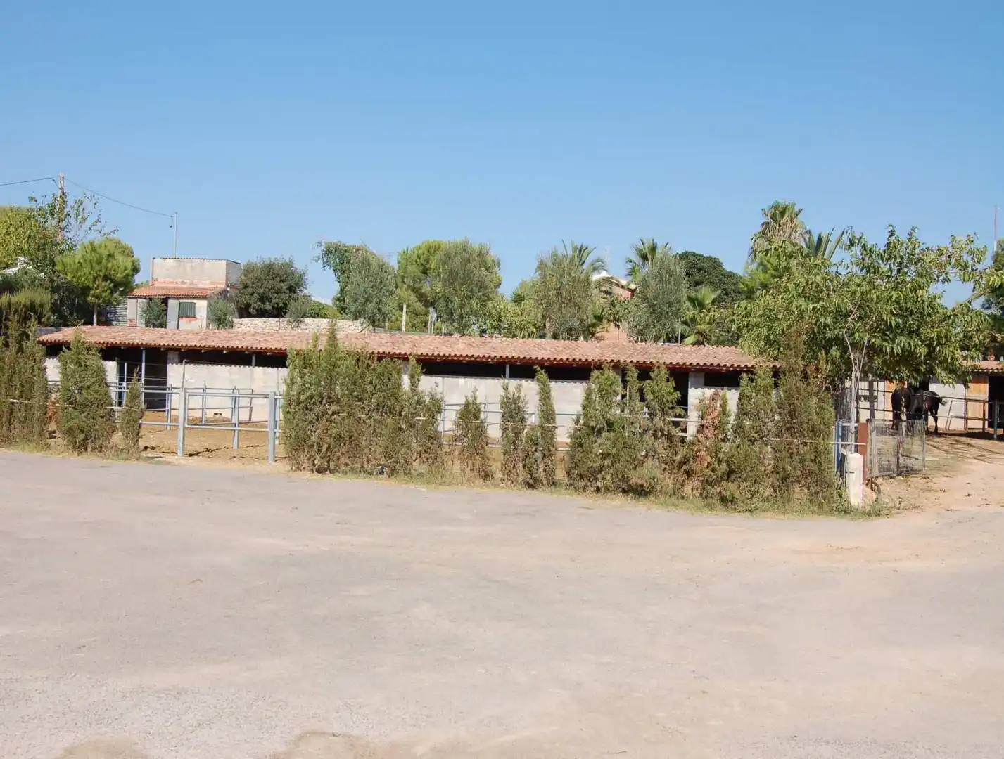 Vista exterior de Finca rústica en venda en Vilanova i la Geltrú amb Aire condicionat, Calefacció i Traster