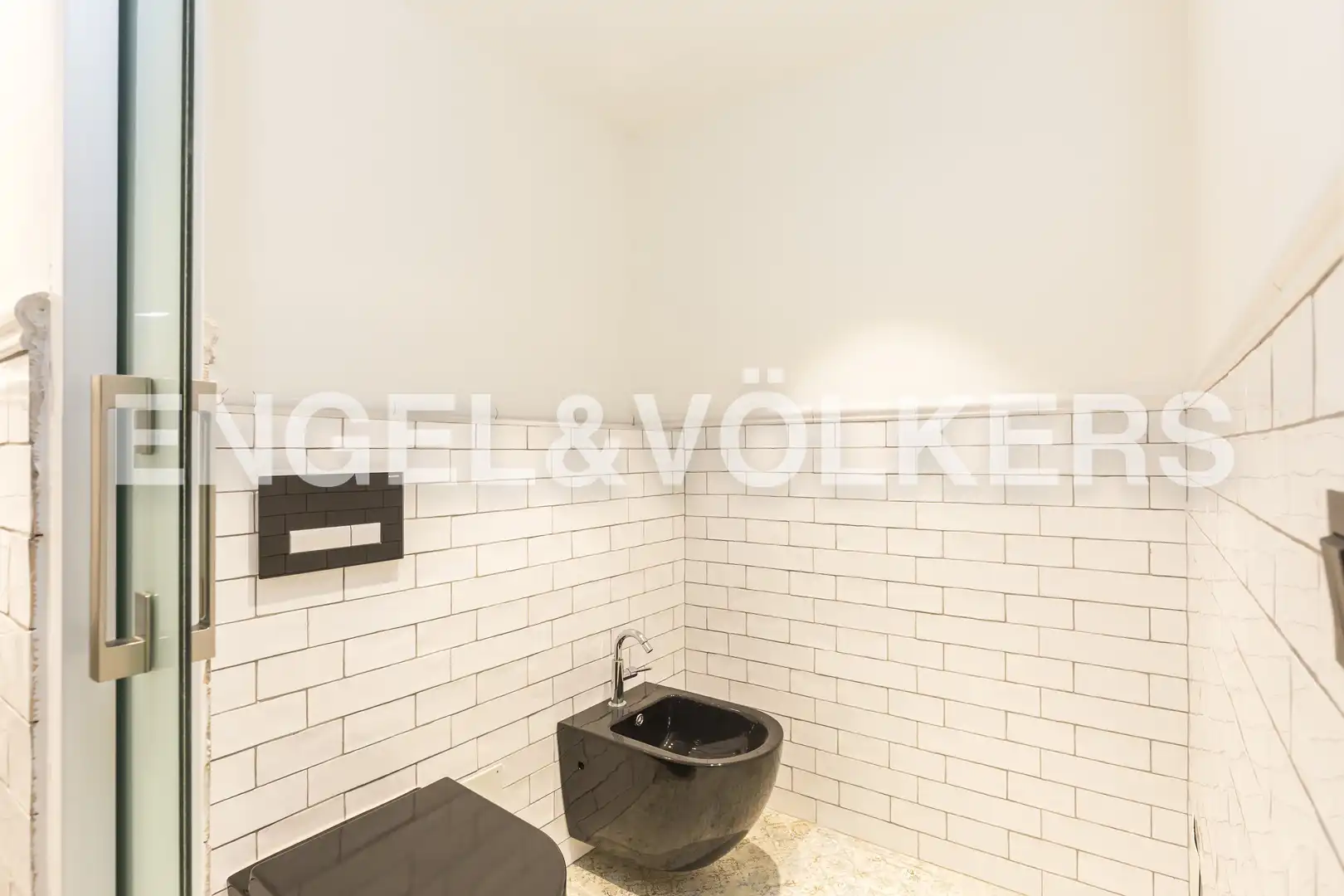Badezimmer von Wohnung zum Verkauf in Madrid mit Klimaanlage, Heizung und Schwimmbad