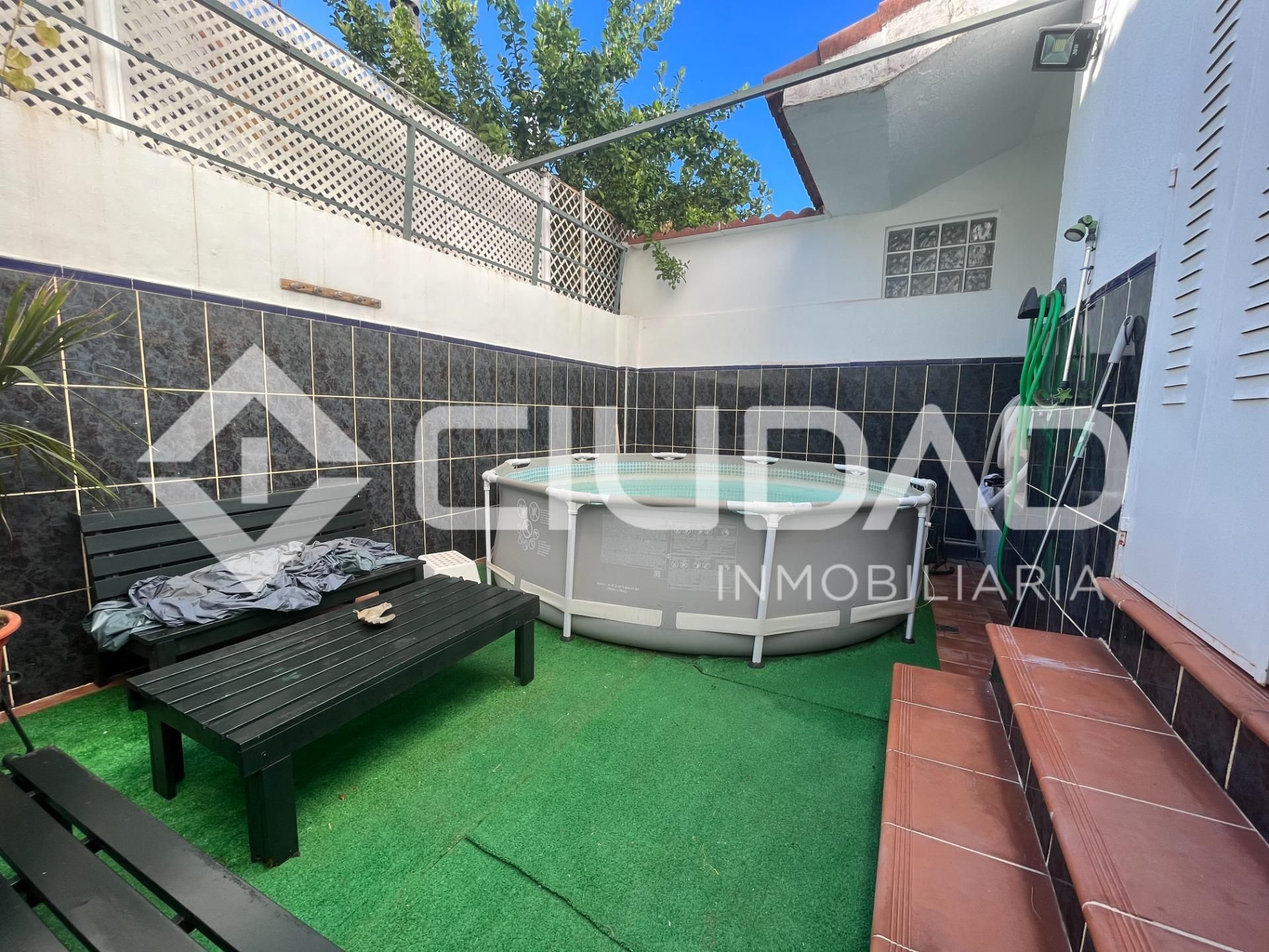 Piscina de Casa o xalet en venda en Mairena del Aljarafe amb Aire condicionat, Terrassa i Traster