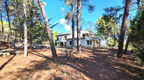 Estupendo Chalet independiente con parcela propia de 11.000 m2 y vistas panorámicas.