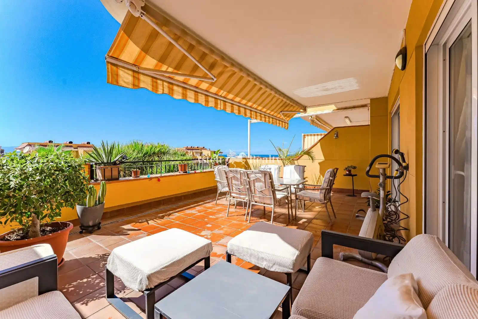 Terrasse von Wohnung zum Verkauf in Santiago del Teide mit Klimaanlage, Privatgarten und Terrasse