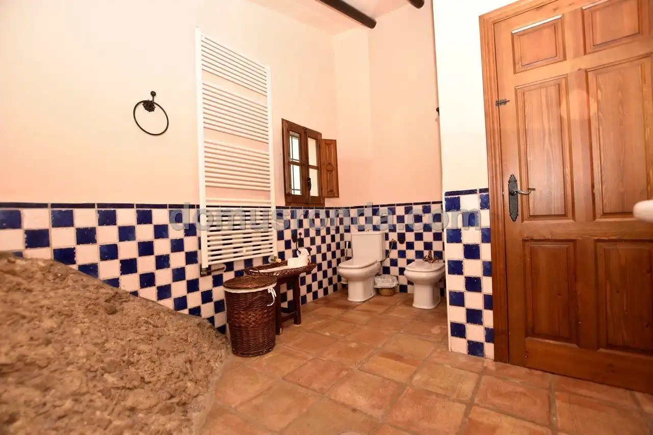 Bathroom of Houses for sale in Ronda  with Air Conditioner, Heating and Terrace