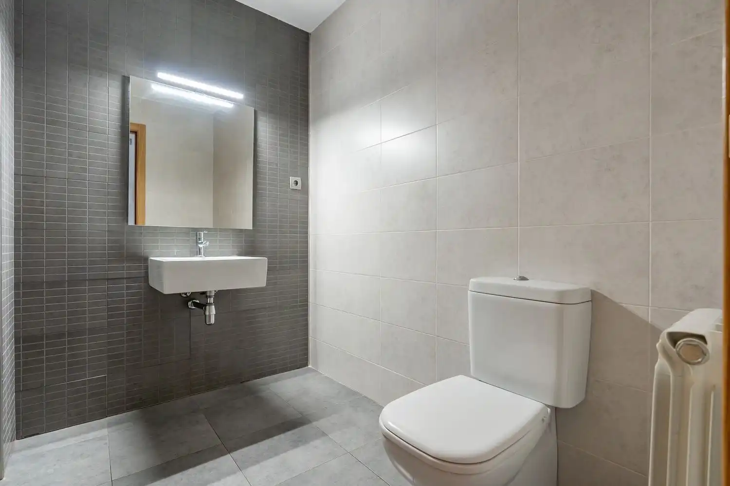 Baño de Piso en venta en Reus con Parquet y Terraza