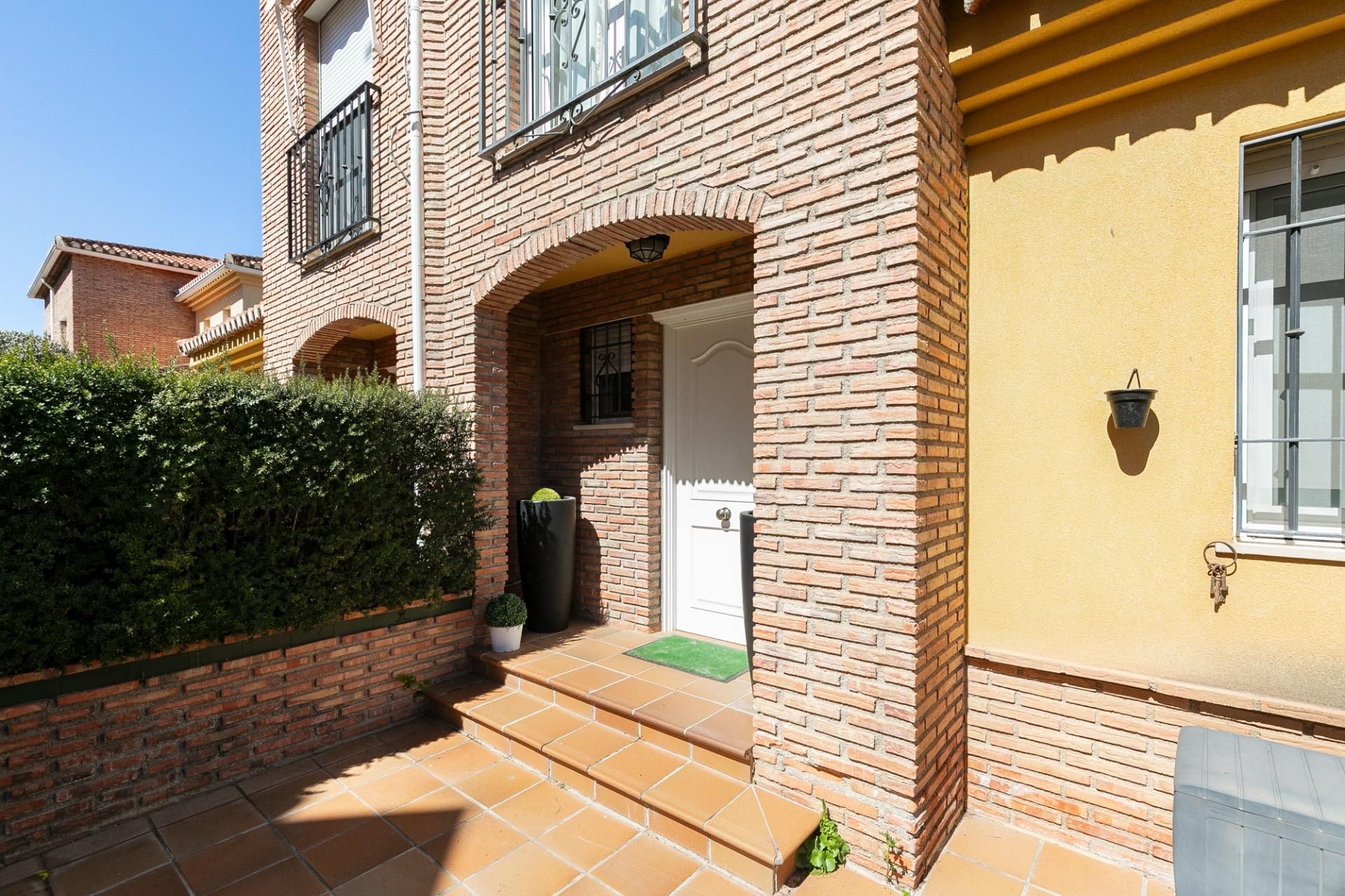House or chalet for sale in La Zubia  with Heating, Private garden and Terrace