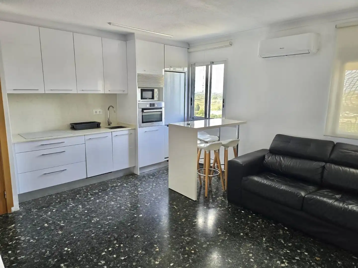 Cocina de Piso de alquiler en La Pobla de Farnals con Aire acondicionado, Amueblado y Horno