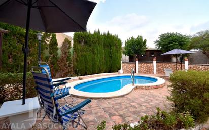 Piscina de Casa o xalet en venda en Cartagena amb Aire condicionat, Calefacció i Jardí privat