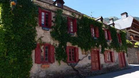 Foto 3 de Casa o xalet en venda a Calle Laca, 12, Es Bòrdes, Lleida