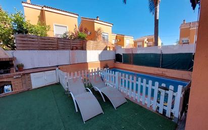 Jardí de Casa adosada en venda en La Pobla de Vallbona amb Aire condicionat, Calefacció i Jardí privat