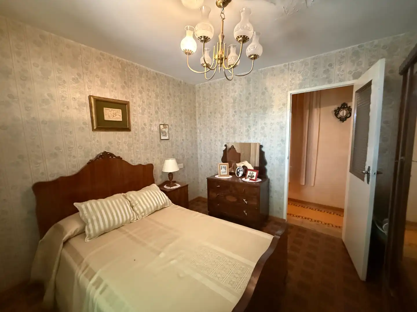 Habitación de Finca rústica en venta en Perales con Calefacción, Amueblado y Horno