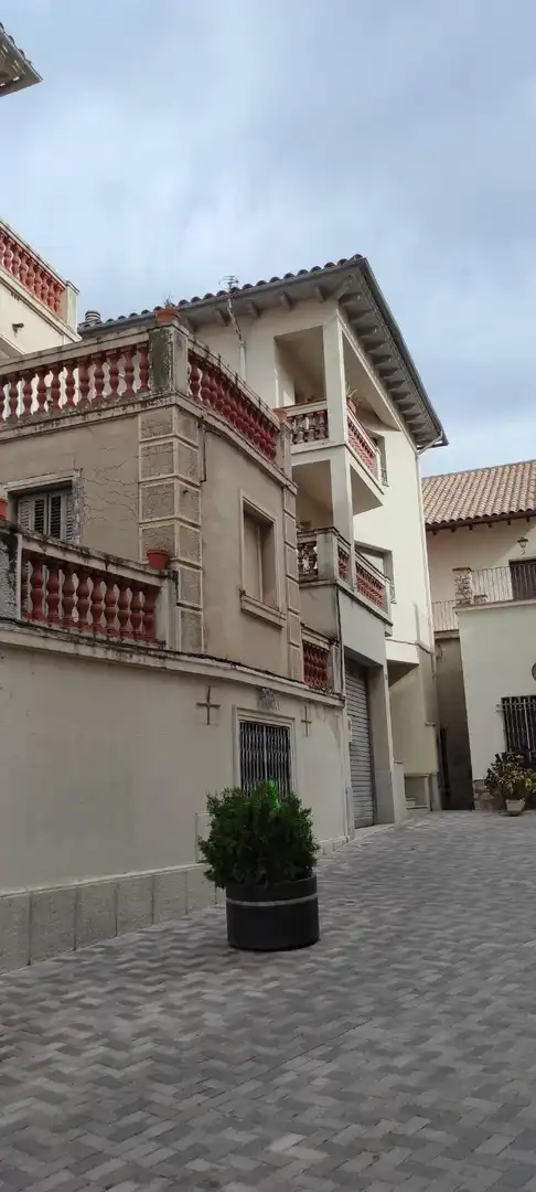 Vista exterior de Piso en venta en Centelles con Calefacción y Balcón
