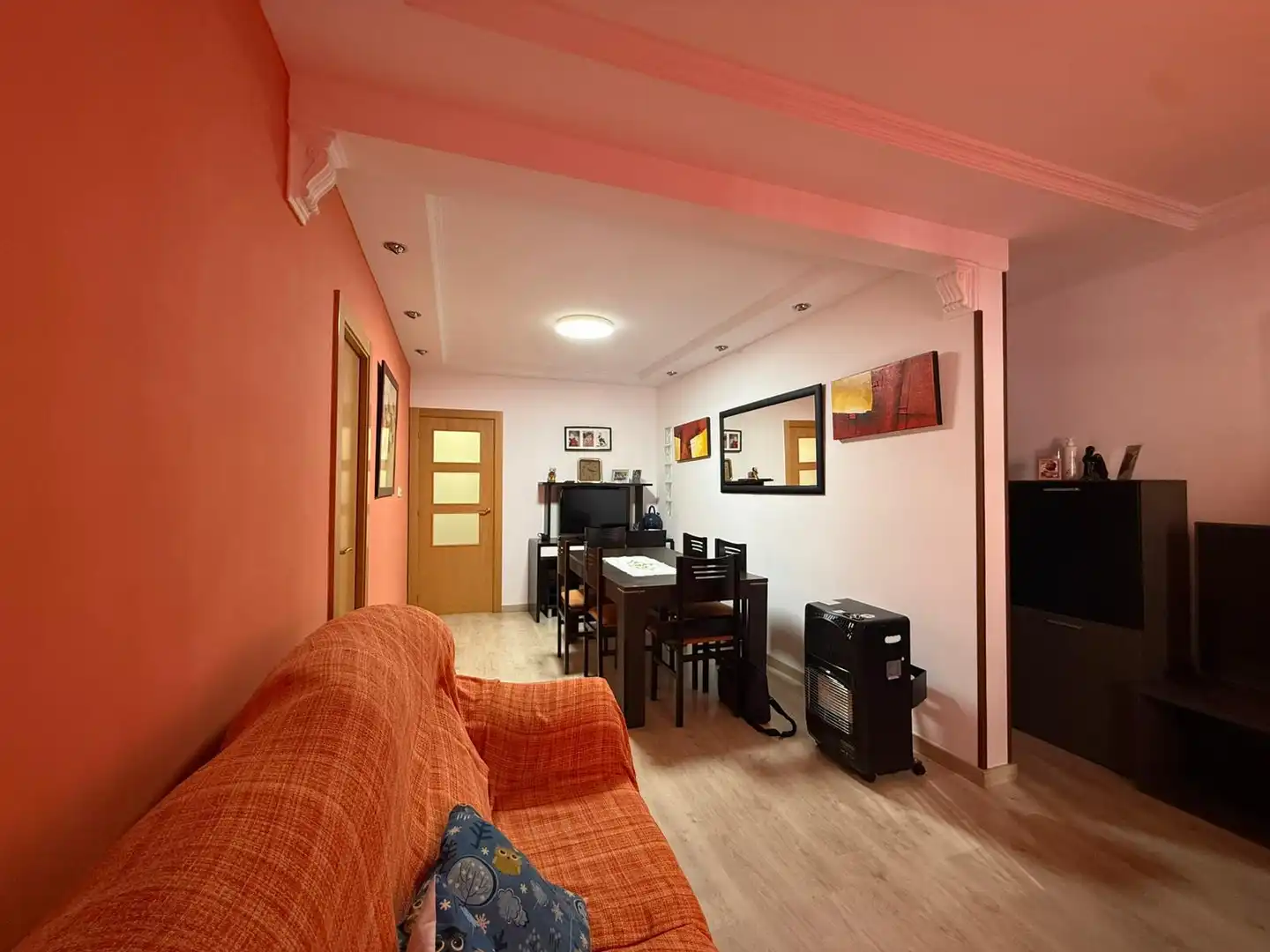 Sala d'estar de Pis en venda en Cornellà de Llobregat amb Calefacció i Terrassa