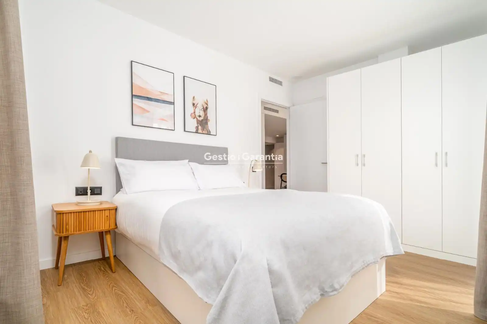 Habitación de Piso en venta en L'Hospitalet de Llobregat con Terraza y Amueblado