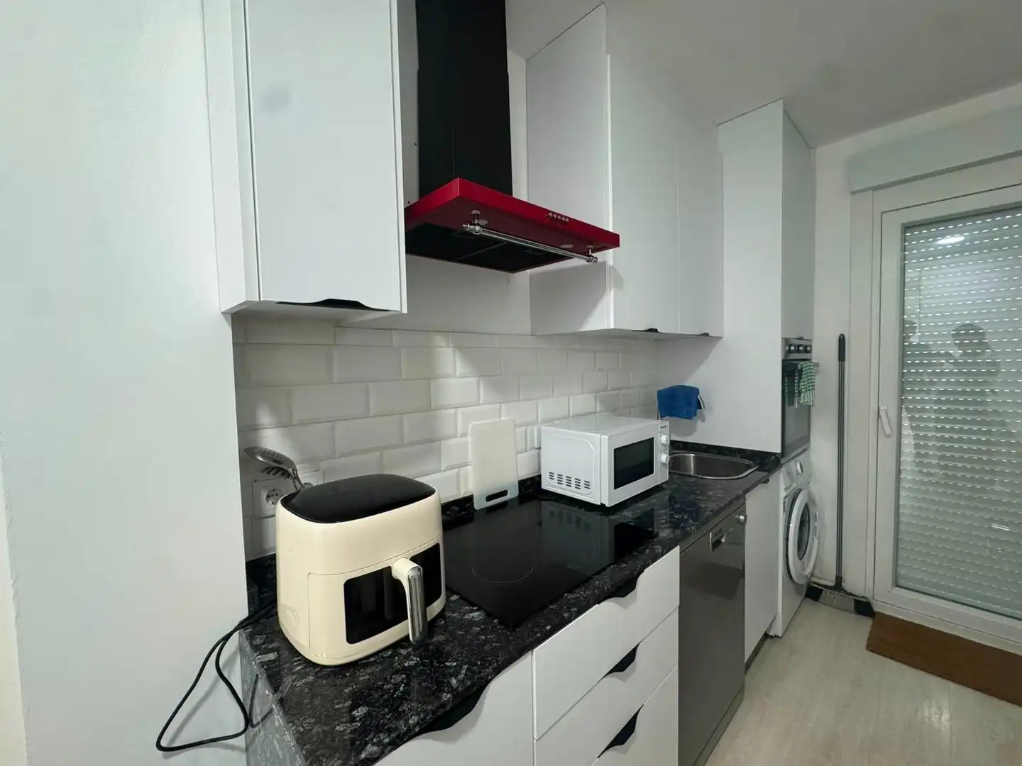 Cuina de Pis per a compartir en Ourense Capital  amb Calefacció, Terrassa i Moblat