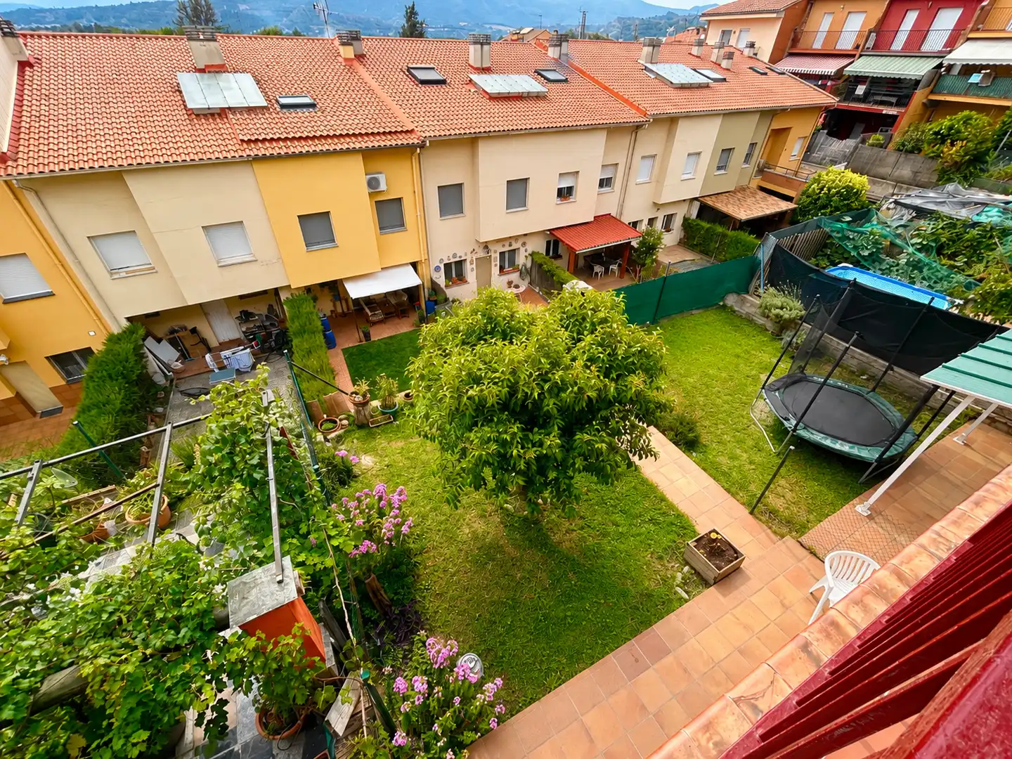 Jardí de Casa adosada en venda en Torelló amb Calefacció, Jardí privat i Terrassa