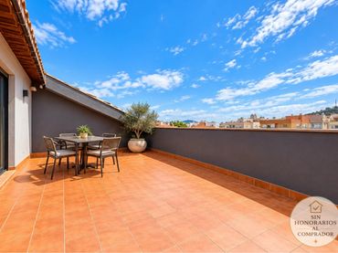 Duplex con balcone in vendita a Llevant