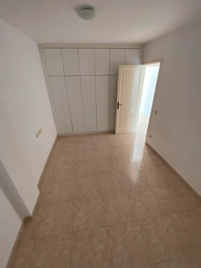 Planta baja de alquiler en Sant Joan Despí con Calefacción, Horno y Se aceptan mascotas