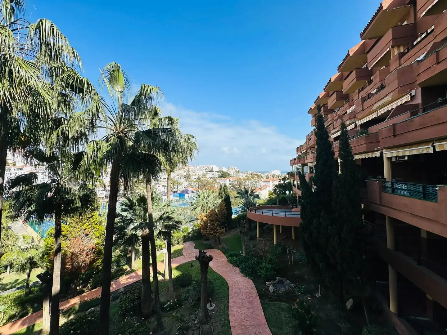 Vista exterior de Piso en venta en Benalmádena con Aire acondicionado, Jardín privado y Terraza