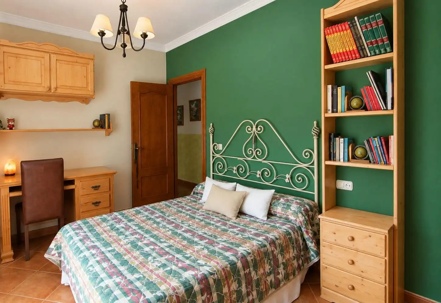 Bedroom of Houses for sale in Coín, Málaga