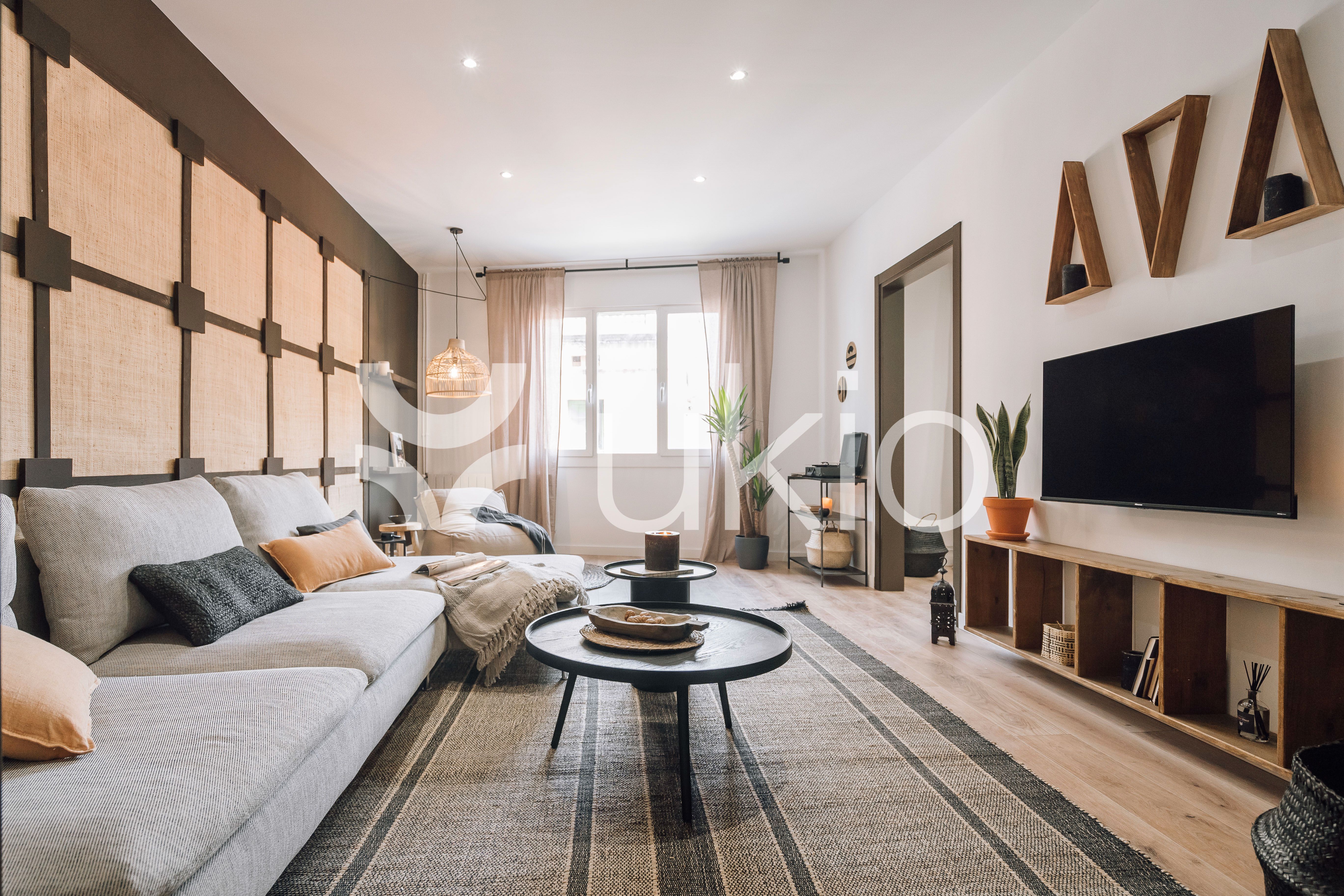 Sala d'estar de Apartament de lloguer en  Barcelona Capital amb Aire condicionat, Calefacció i Moblat