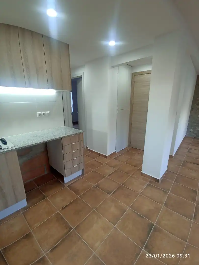 Küche von Wohnung zur Miete in Avià mit Heizung und Ofen