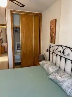 Dormitori de Pis de lloguer en Torrevieja amb Piscina comunitària