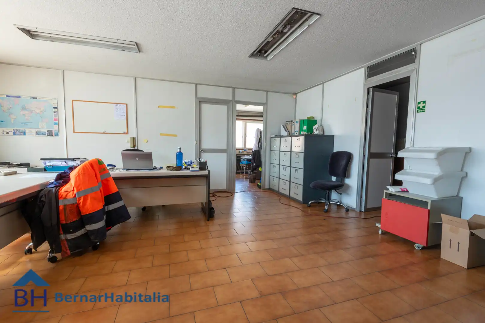 Fabrikhallen zum Verkauf in Madrid mit Alarm