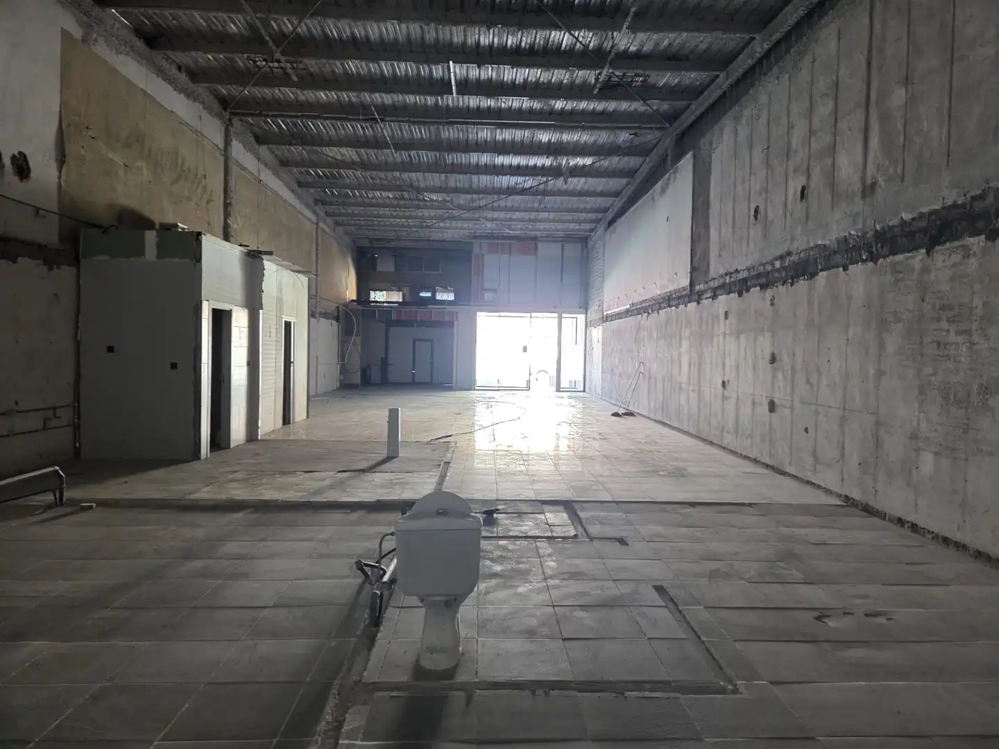 Nau industrial de lloguer a Los Barrios