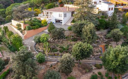 Jardí de Casa o xalet en venda en Alella amb Aire condicionat, Calefacció i Jardí privat