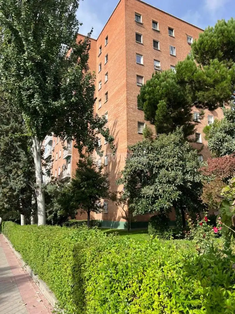 Vista exterior de Piso en venta en Madrid con Aire acondicionado, Calefacción y Terraza