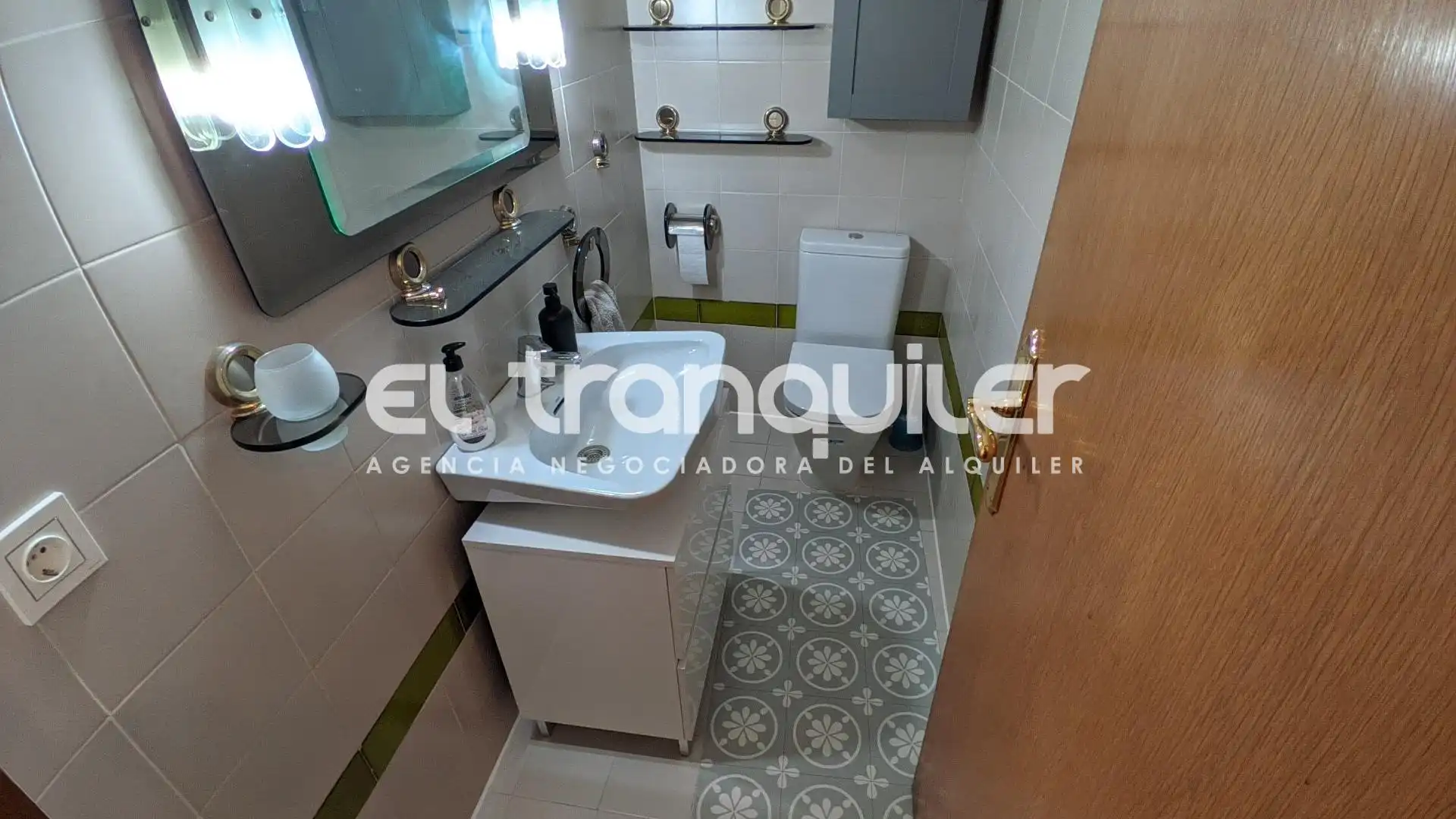 Badezimmer von Wohnung zum Verkauf in Madrid mit Klimaanlage, Parkett und Terrasse