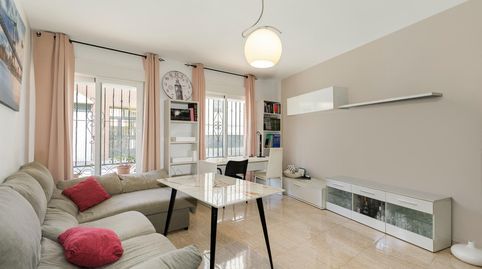 Foto 2 de Casa adosada en venta en Fuente Vaqueros, Granada