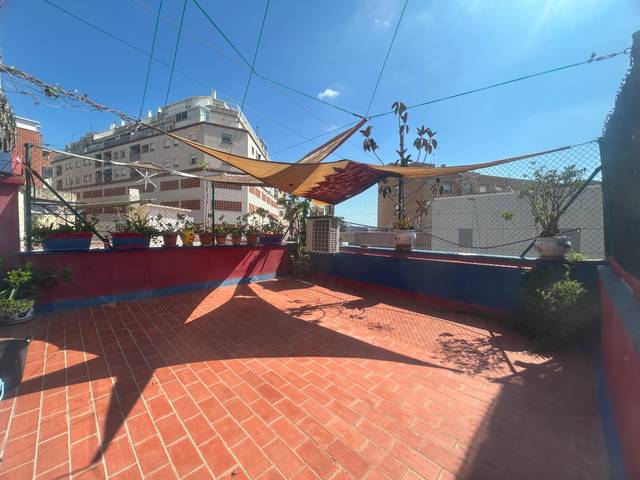 Planta baja en Venta en Carrer de l'Albareda en La Torrassa