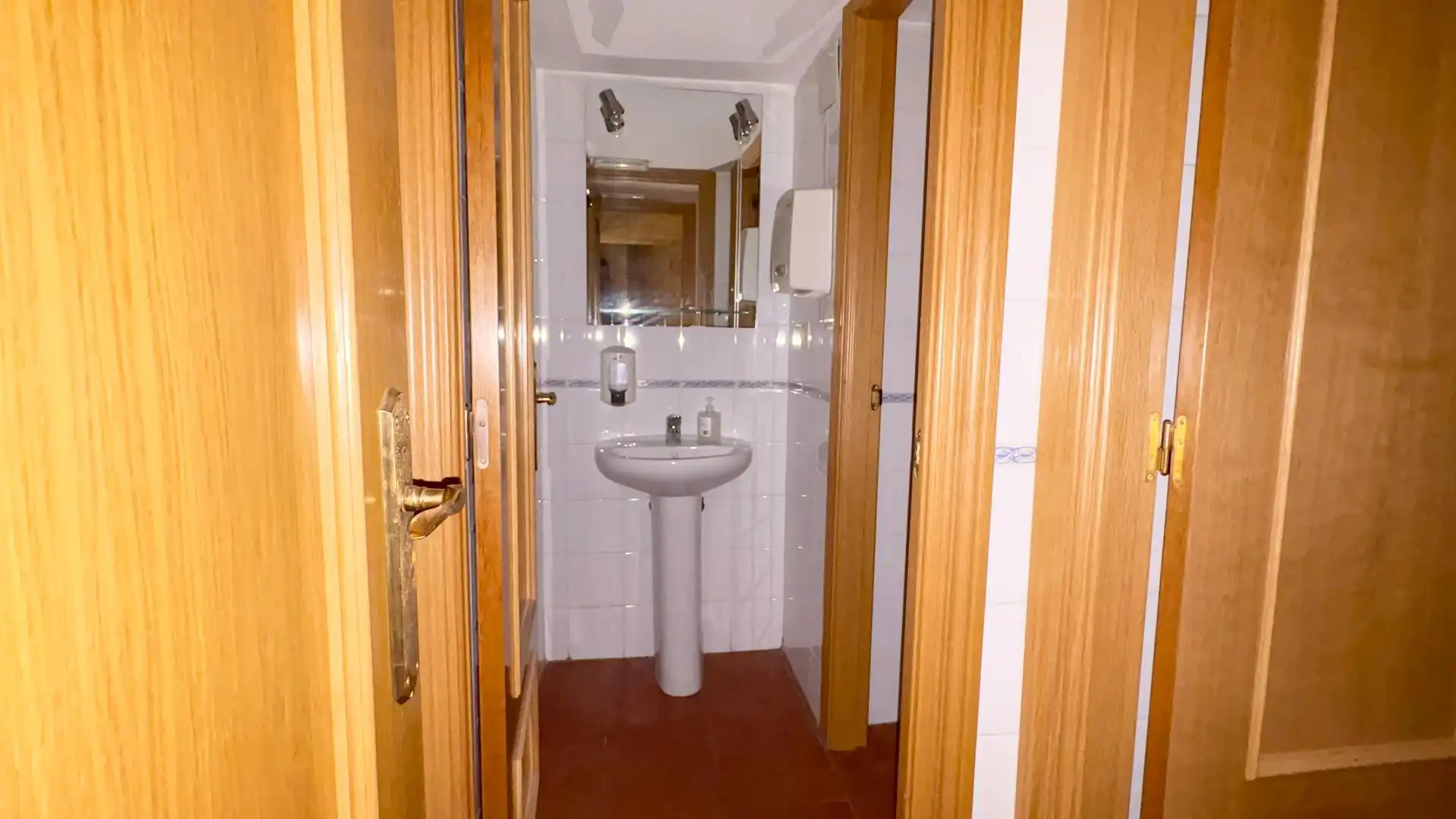 Badezimmer von Geschaftsraum zur Miete in Salamanca